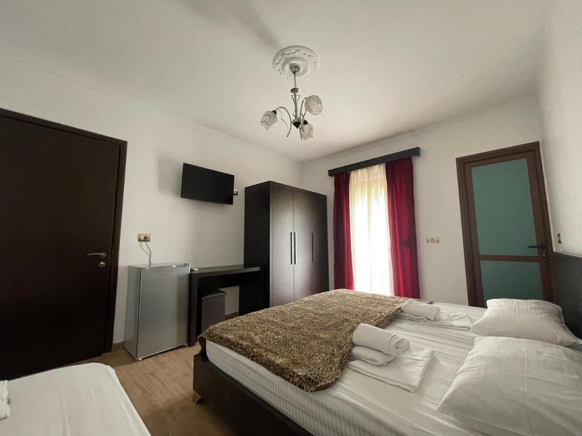 Centre Hotel Berat Kültér fotó